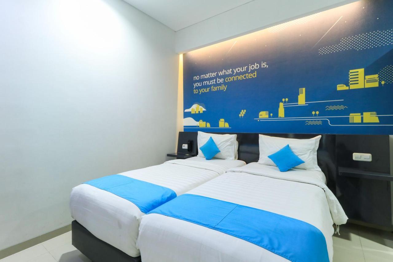 Hotel Berlian International Surabaya Exterior foto