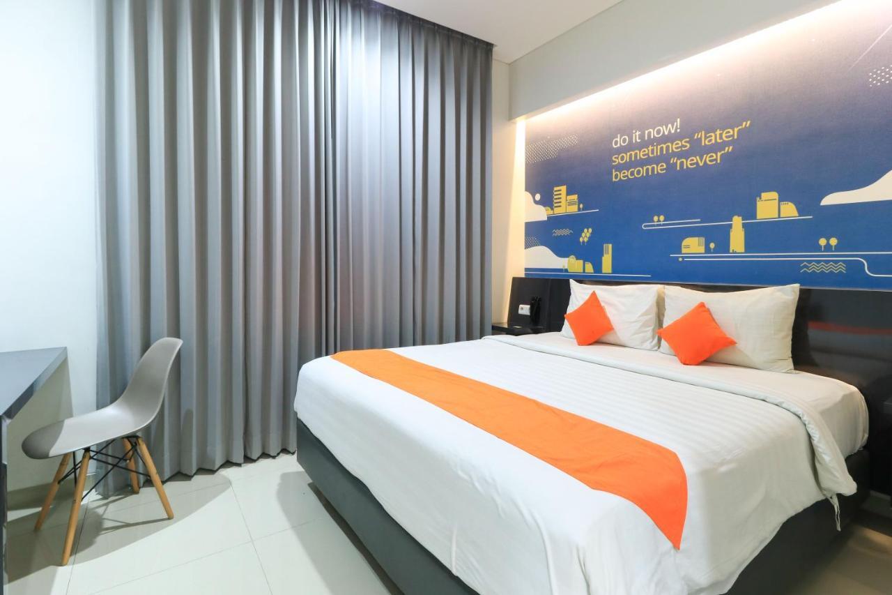 Hotel Berlian International Surabaya Exterior foto